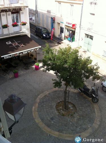 Photo n°4 de :Studio hyper centre-ville historique La Rochelle - Rue Saint Nicolas