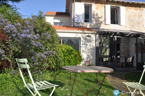 Photo n°6 de :Jolie maison avec Jardin à la Rochelle